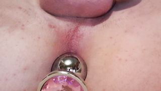 Bud ass-plug Have Fun and groaning