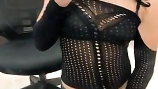 Crossdresser drains stiffy fucktoys asspussie needs jizz-shotgun