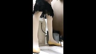 we all need to urinate in Japan