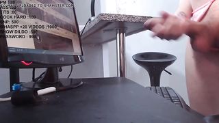 Laylagreyxx  ginormous bone spunk