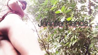 Jennifer Nanda faux-cock trans gostosa trap