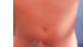 Gozando gostoso com o pau no meu cuzinho.