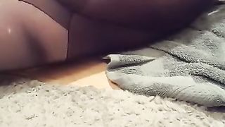 Spunking Mitts free-for-all (Vertical)