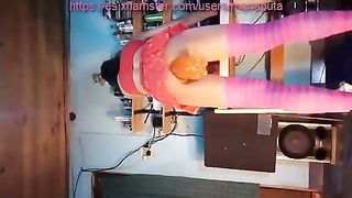 la puta maria con medias rosa bailando muy torrid