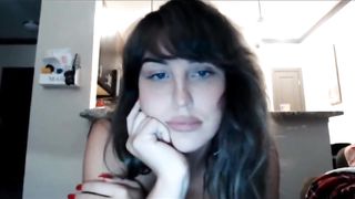 Sumptuous Tranny flashing her ideal figure