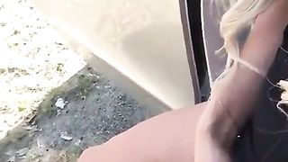 Fabulous & Voluptuous Mexican Princess Public Pee