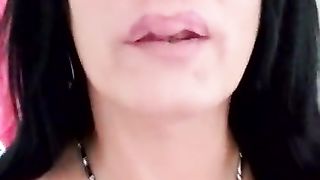 Frau zu sein? Scheiss schwuchtel bist!!