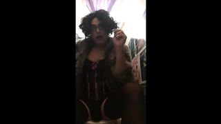 Marilyn Smoke And Jiggle