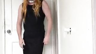 Daisy posing in ebony00