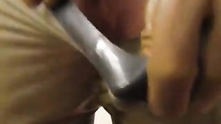 Nochmals in Latexhose gepinkelt