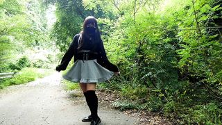 【Accident】Honoka All Of A Sudden Trysts a Hunter during an Outdoor Exposure.