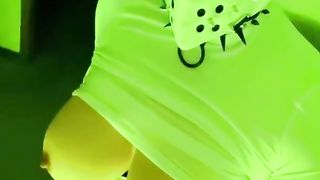 Milky Super-Fucking-Hot Crossdresser Money-Shot