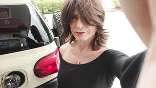 Go shopping with Julie