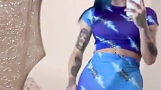 Fat Shaft masturbating