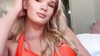 Uber-Cute Ladyboy frolicking with lollipop and jizzes!