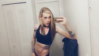 Mind-Blowing TRANSSEXUAL luvs providing a disrobe taunt and fapping herself