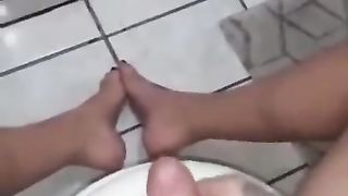 Bruna's Glorious Manstick Finishes Off