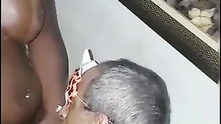 Recebendo um boquete gostoso e gozando na boca do passivo- Kemily Oliveira