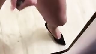 TRANSSEXUAL Kariny Hilton drains her huge chisel and blows a load