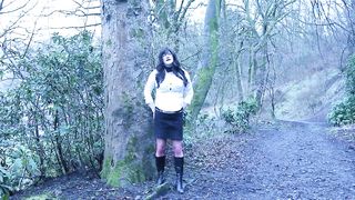 crossdresser muddy conversing to Tomas