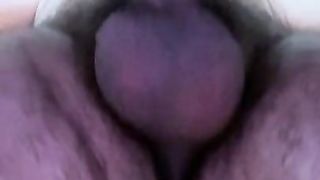 Papai esporra la dentro. Me fode a bruta de four