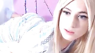 trans Valery Rabbits live on webcam