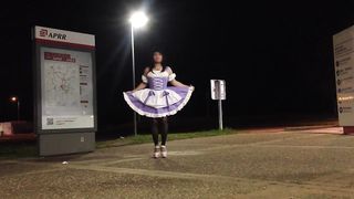 Sissy demonstrates highway bathrooms