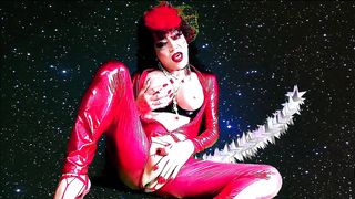 t-girl niclo enjoy getting off