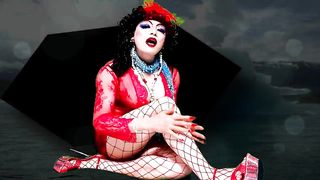 t-girl niclo love getting off solo