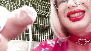 Fuckslut Alina ambles, gargles and wanks off fellows.