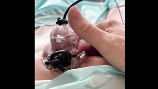 Impressive Estim masturbating