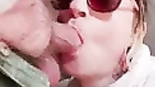 Chantelleslut37 local layby cumdump for all folks to use