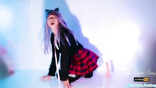 Chinese Sissy Crossdresser Assfuck & Forearms Free-For-All Spunk