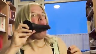 Foolish twat dances and uses a fake penis (this side)