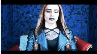 Femmes in Leather Jacket2