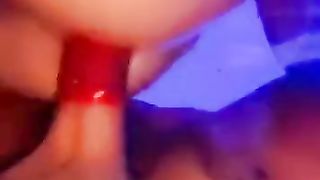 Trans gata comendo cuzinho