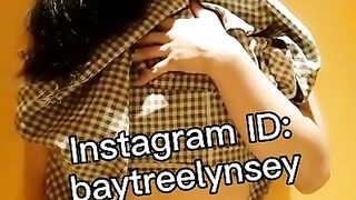 in LadiesRoom Onanism Lynsey