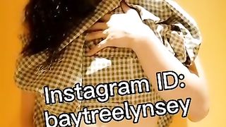 in LadiesRoom Onanism Lynsey