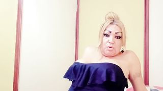 Lokita waits for you nude in sofa