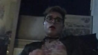 Sissy Cindy stunning cum shot