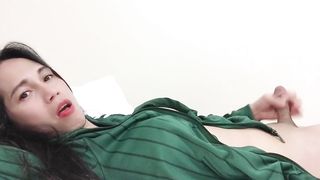 XXL bosoms japanese t-girl fap her 7 inch knob