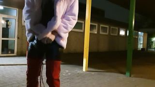 riskiy public walk in footwear and v-card