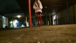 riskiy public walk in footwear and v-card