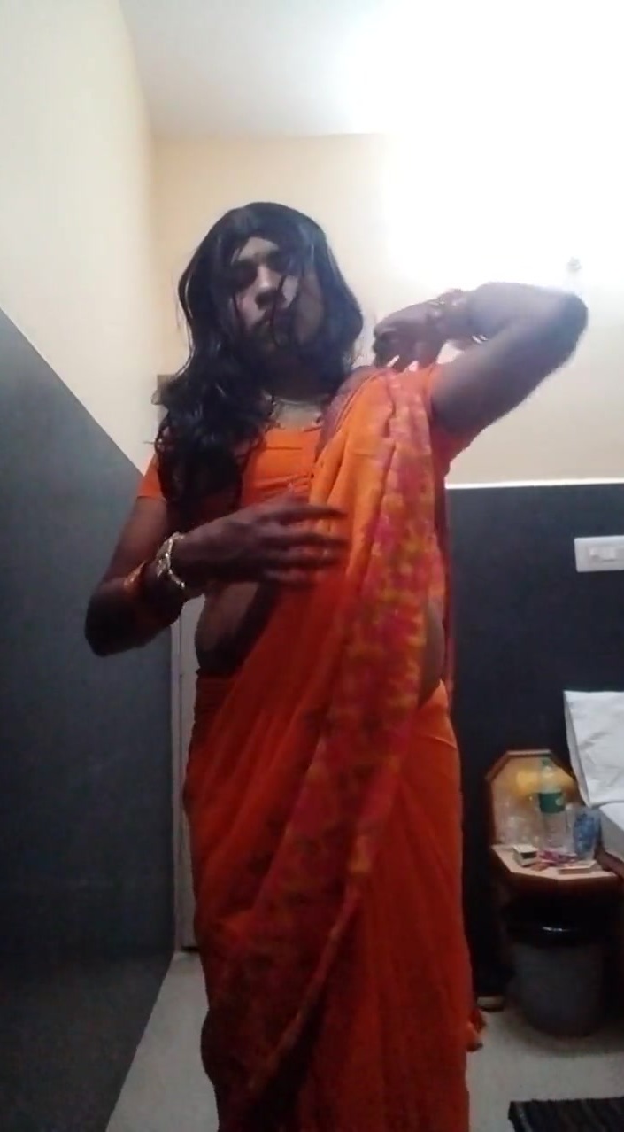 Saree crossdressing