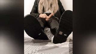 Leather Chick in fantastic leather Clothing