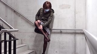 i pee all over my nylons and higheels