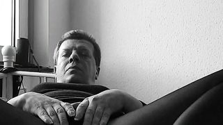 I greet all my buddies .. who would like to get to know me?