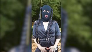 JAW-DROPPING INSATIABLE SHE-CREATURE TRULY LIKES TOYING HER MASSIVE LOVE BUTTON