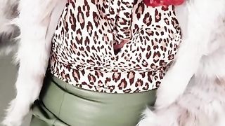 Crossdresser in tights , loves to have fun for you