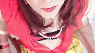 my lil' pleated yellow miniskirt